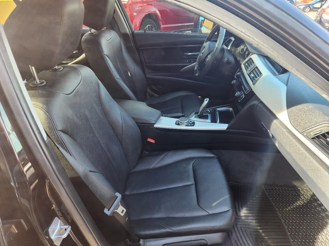 BMW 3-Series 320i xDrive Sedan 2016