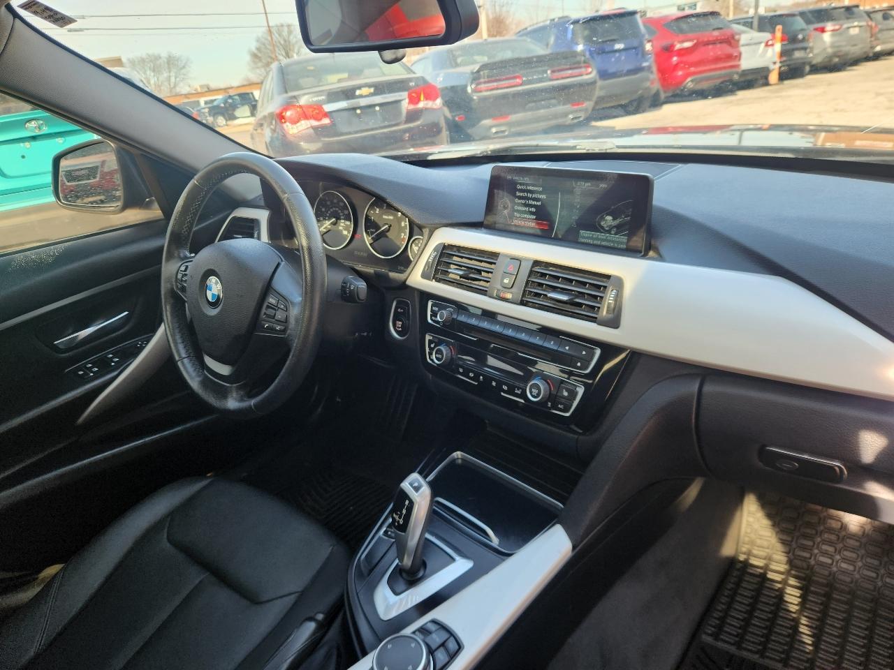 BMW 3-Series 320i xDrive Sedan 2016