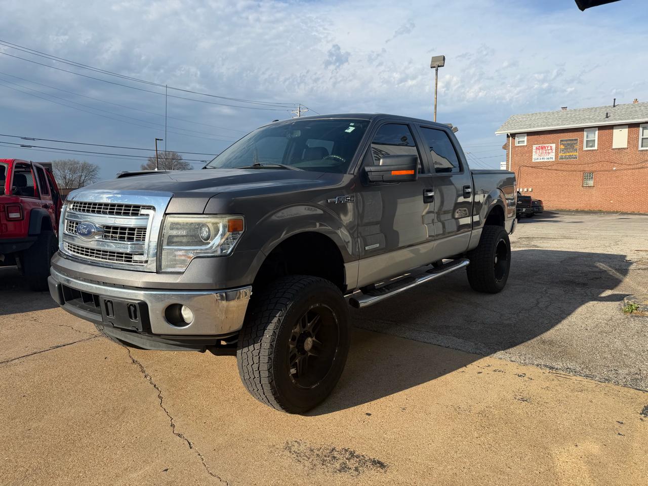 Ford F-150 XL SuperCrew 5.5-ft. Bed 4WD 2014