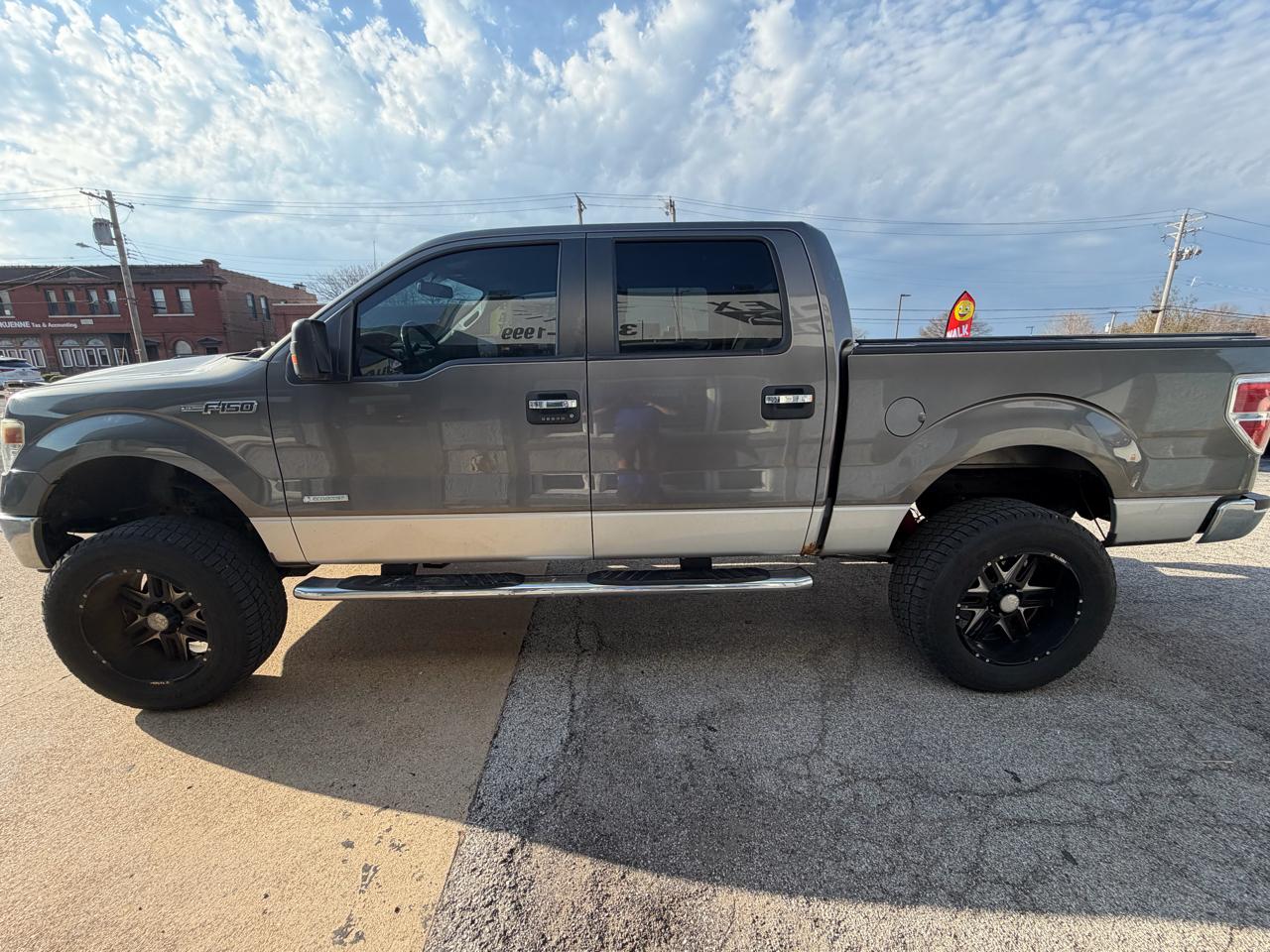 Ford F-150 XL SuperCrew 5.5-ft. Bed 4WD 2014