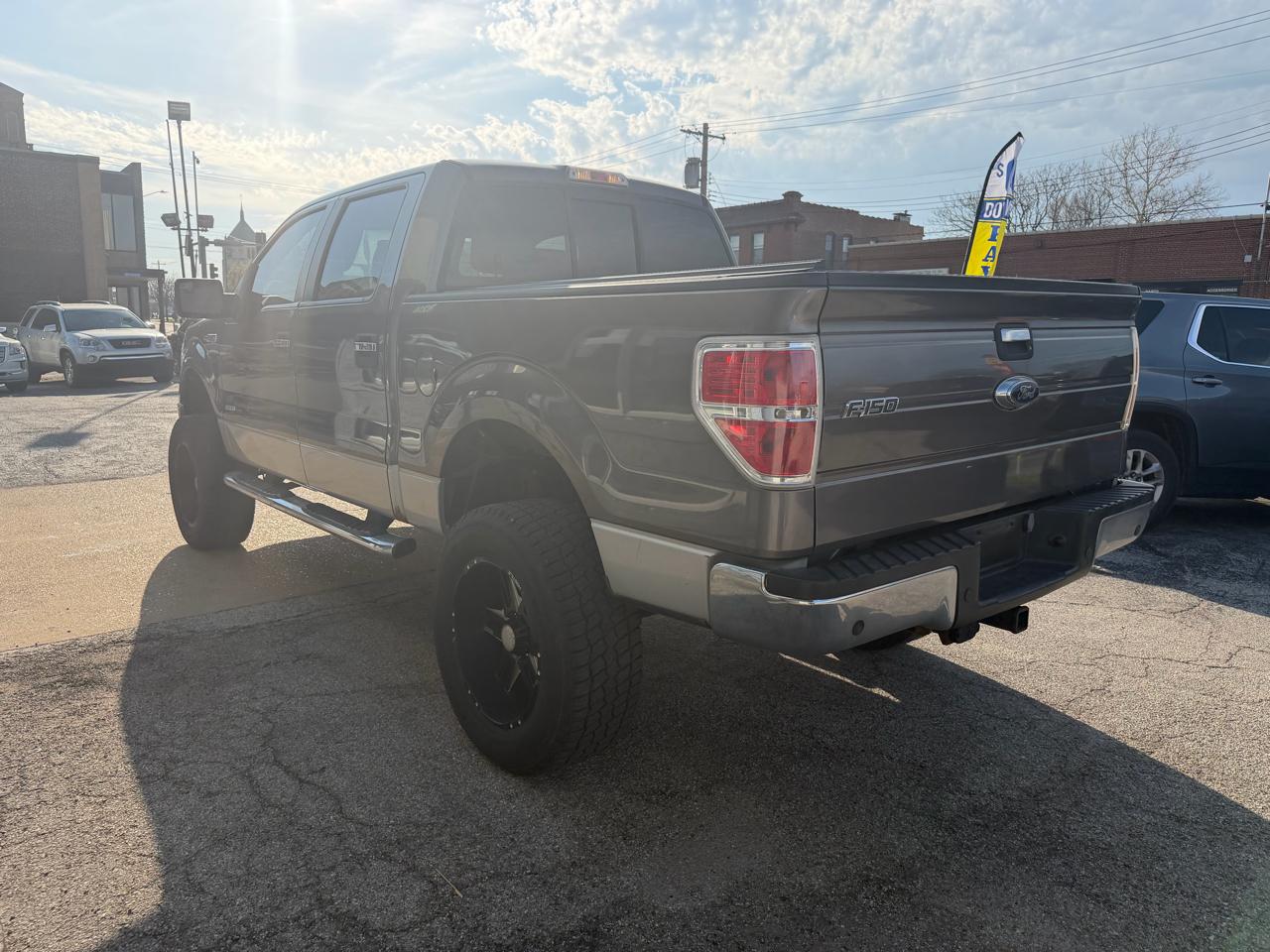 Ford F-150 XL SuperCrew 5.5-ft. Bed 4WD 2014