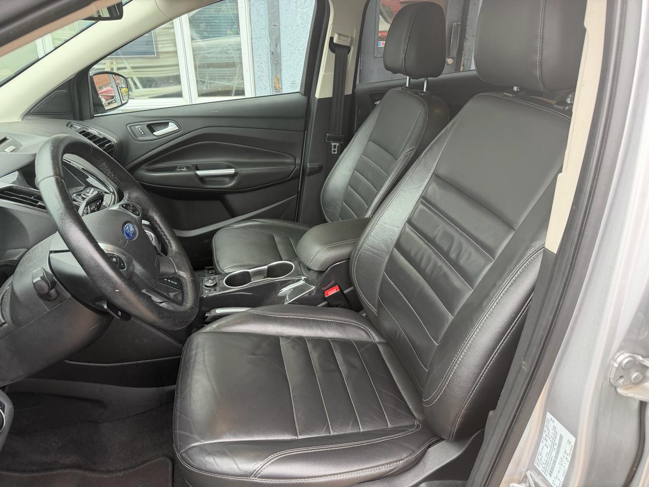 Ford Escape Titanium FWD 2016