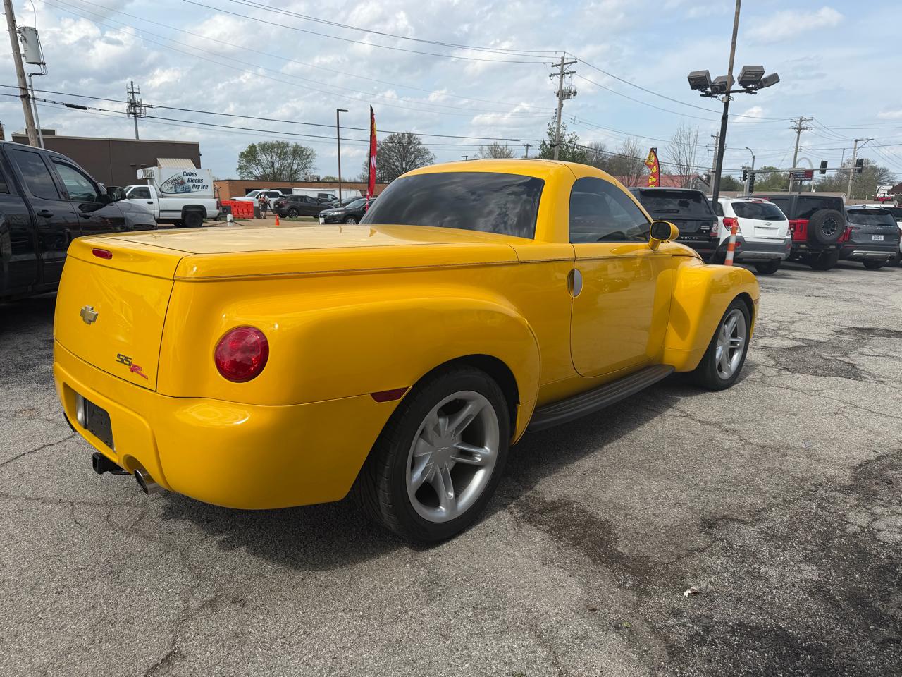 Chevrolet SSR Base 2004
