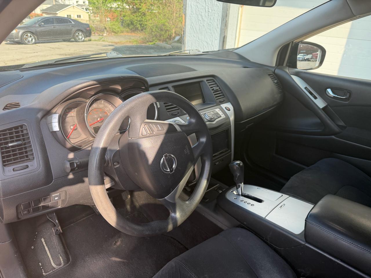 Nissan Murano S AWD 2010