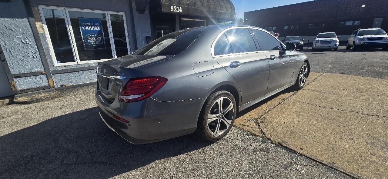 Mercedes-Benz E-Class E300 Luxury 4MATIC Sedan 2018