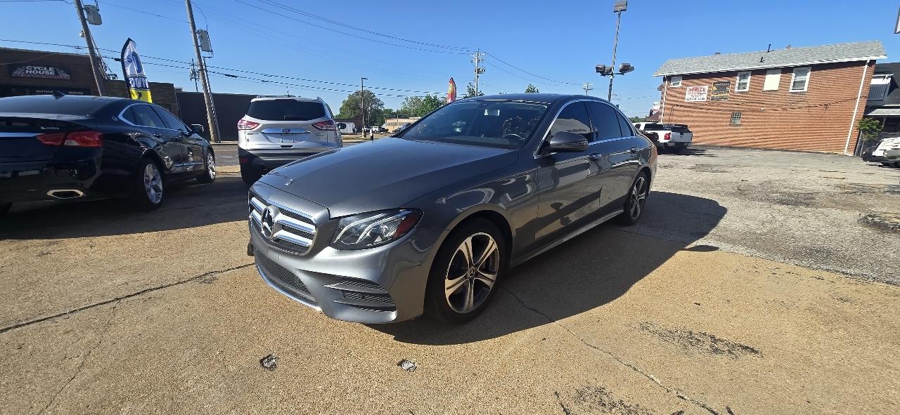 Mercedes-Benz E-Class E300 Luxury 4MATIC Sedan 2018
