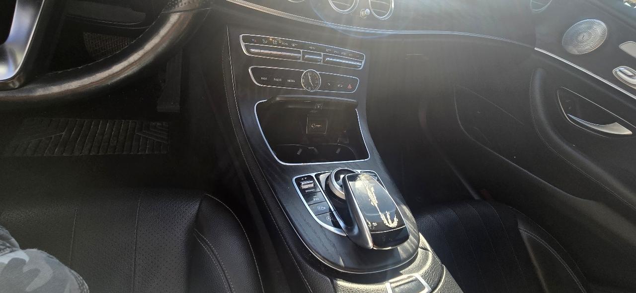Mercedes-Benz E-Class E300 Luxury 4MATIC Sedan 2018