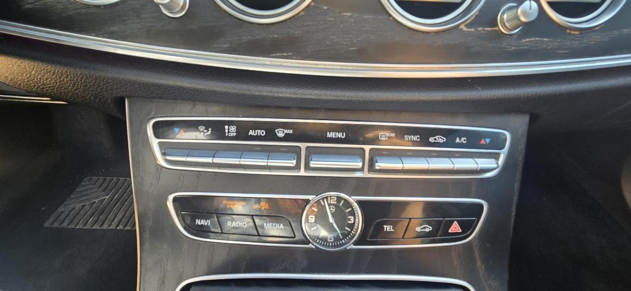 Mercedes-Benz E-Class E300 Luxury 4MATIC Sedan 2018