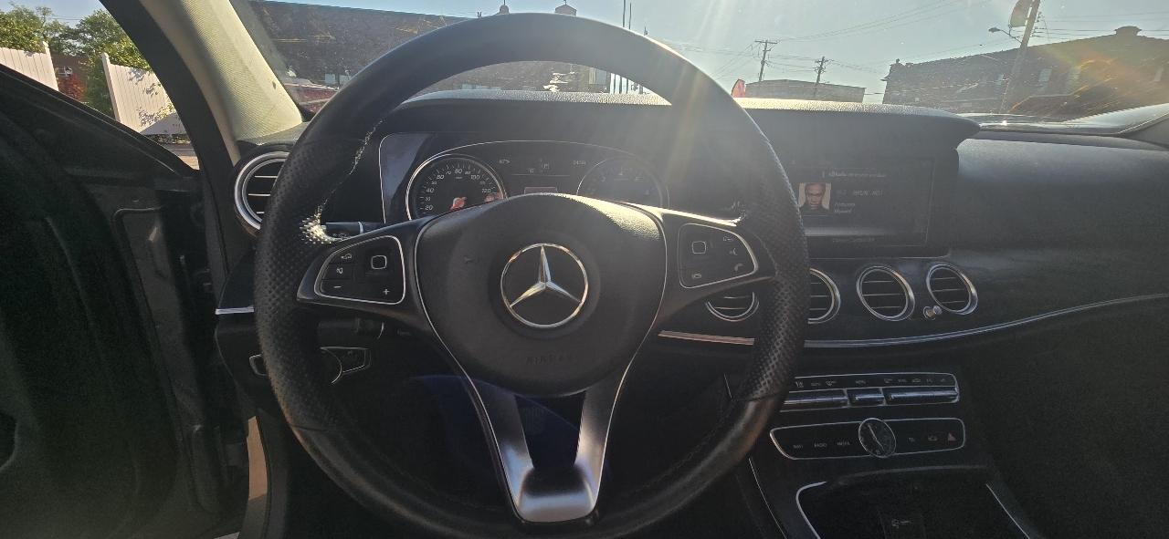 Mercedes-Benz E-Class E300 Luxury 4MATIC Sedan 2018