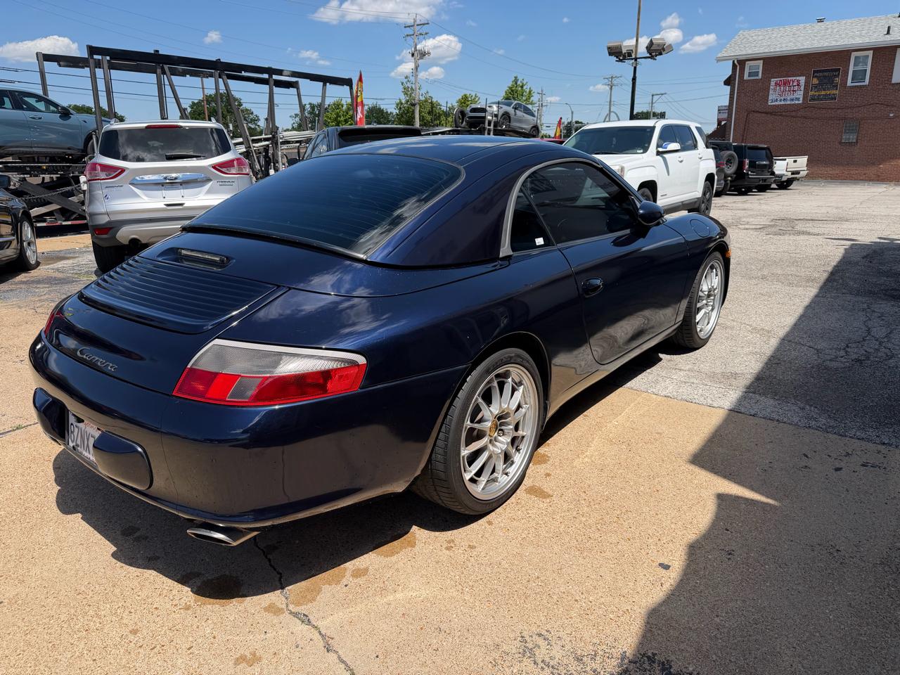 Porsche 911 Carrera Cabriolet 2003