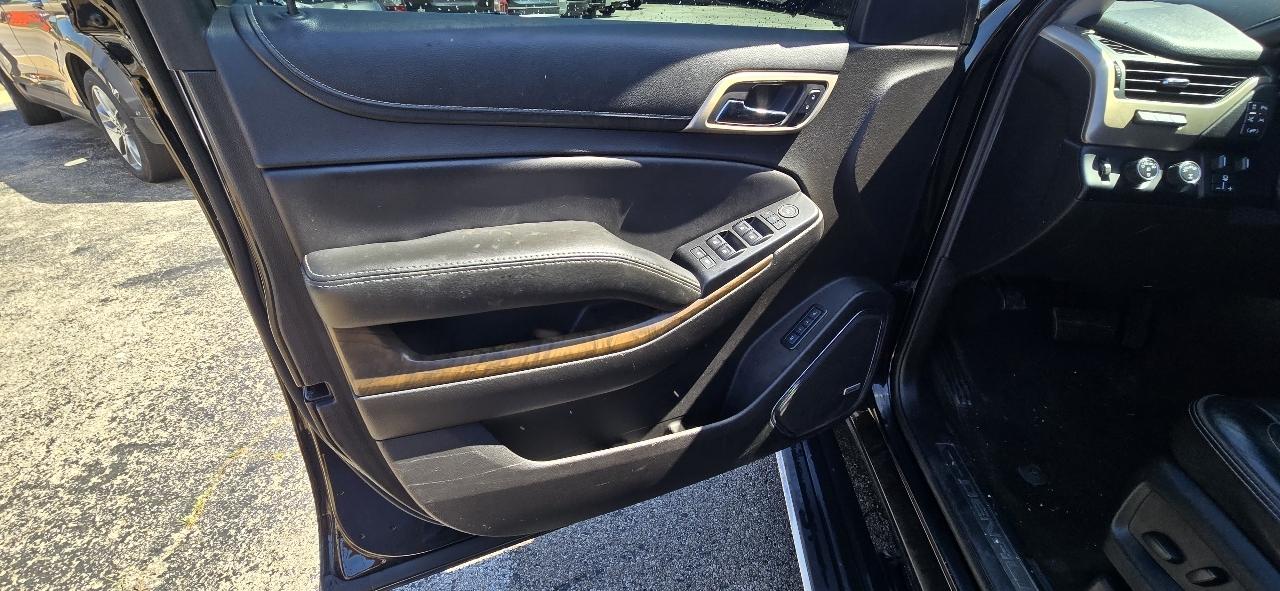 GMC Yukon XL Denali 4WD 2018