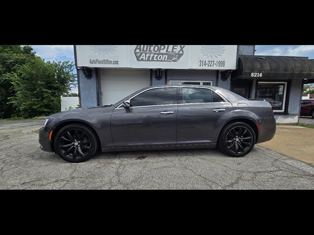 Gray 2019 Chrysler 300 Sedan Rear-Wheel Drive Automatic