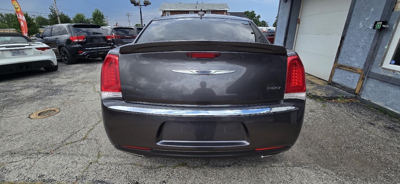 Chrysler 300 Limited RWD 2019