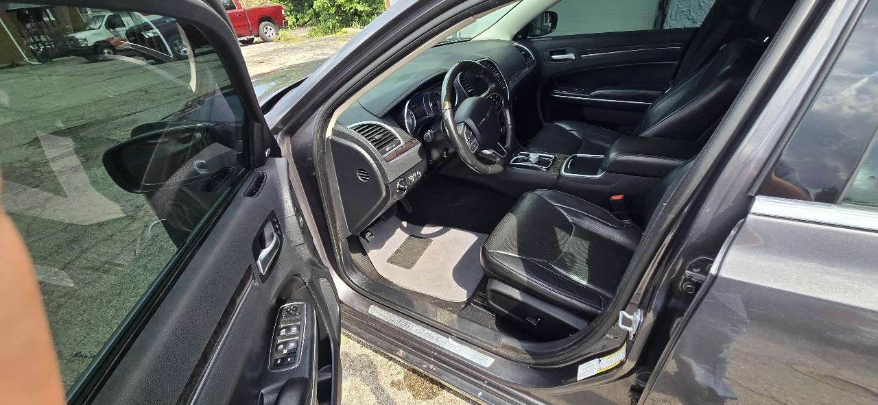 Chrysler 300 Limited RWD 2019