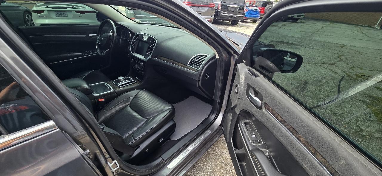 Chrysler 300 Limited RWD 2019