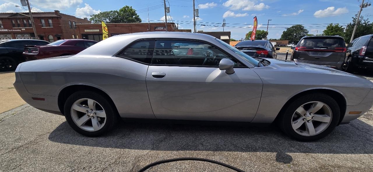 Dodge Challenger  2013