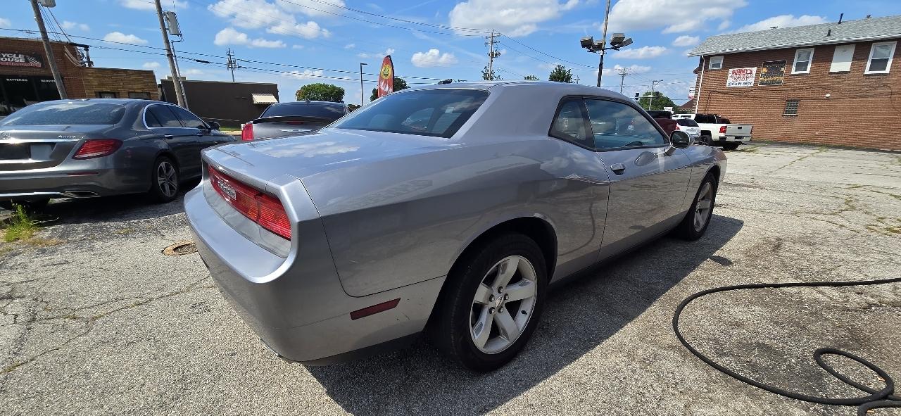Dodge Challenger  2013