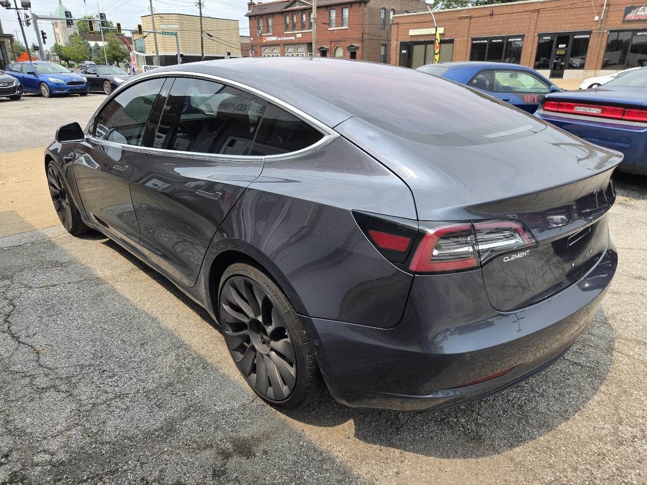 Tesla Model 3 Base 2018