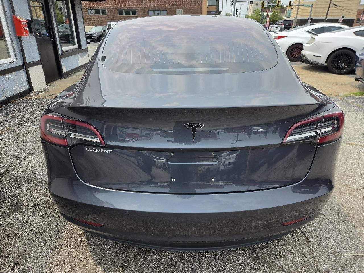 Tesla Model 3 Base 2018