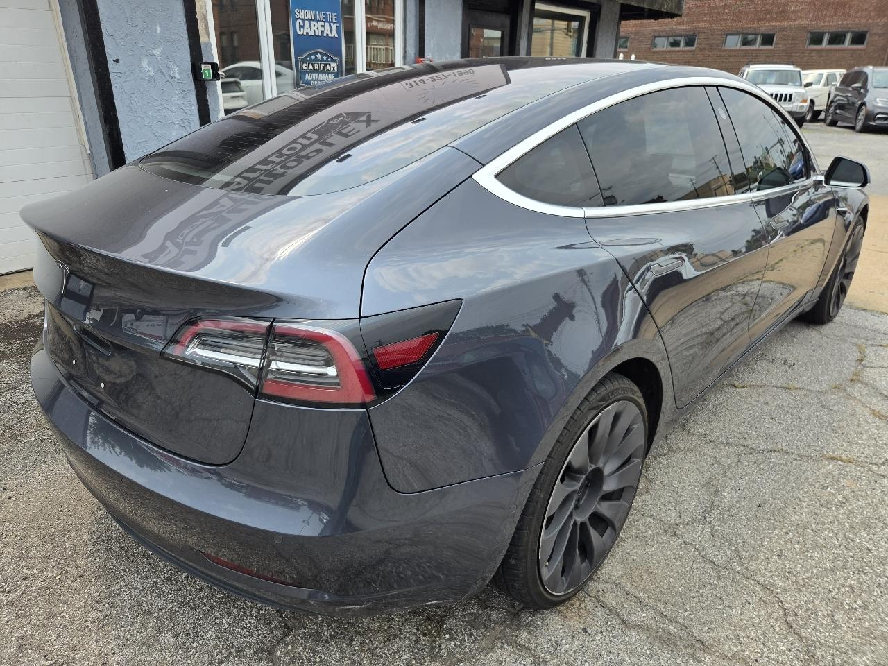 Tesla Model 3 Base 2018