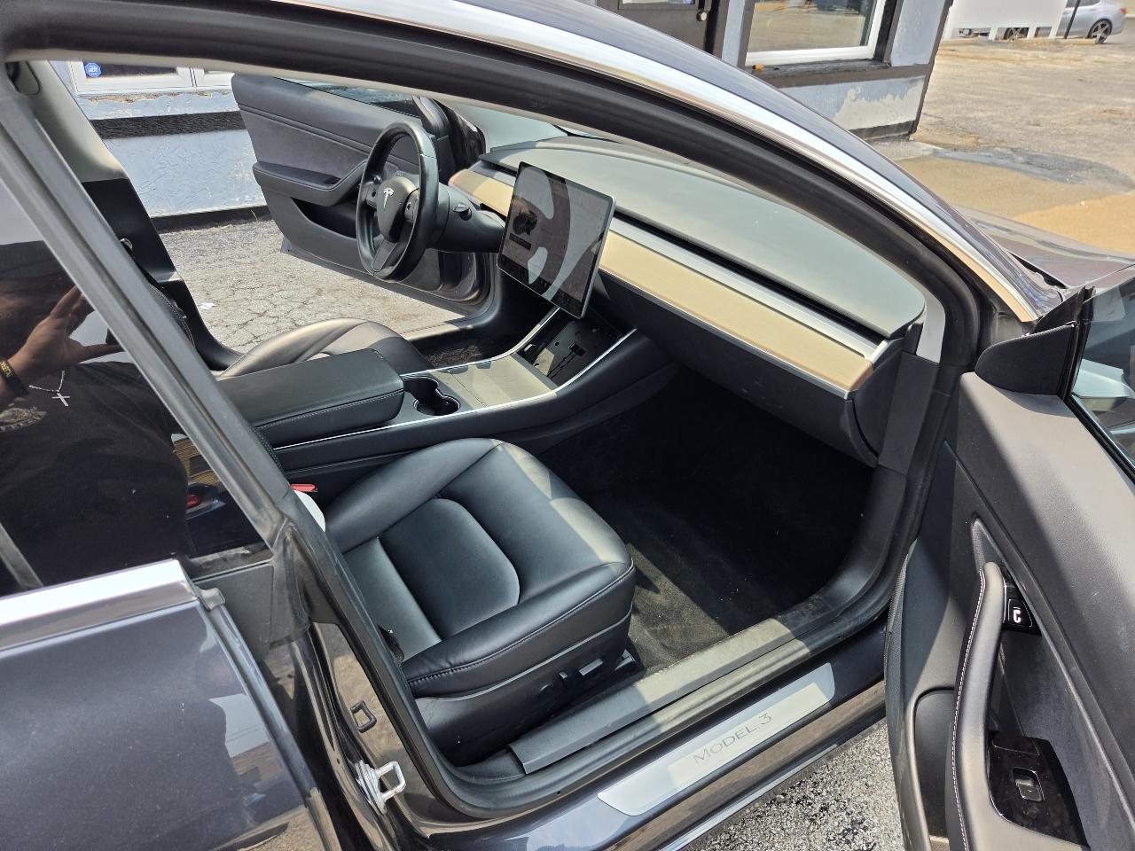 Tesla Model 3 Base 2018