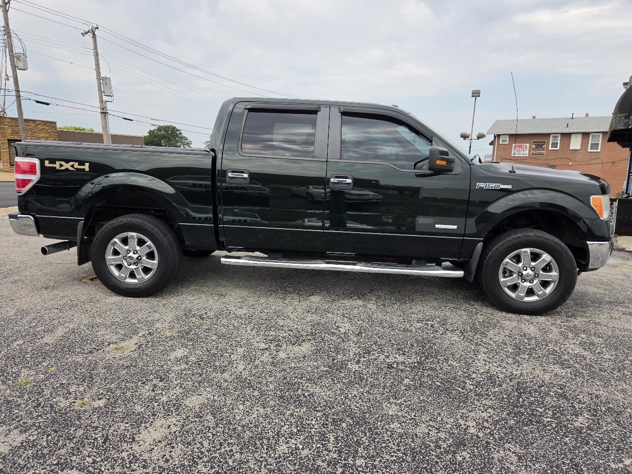 Ford F-150 XL SuperCrew 5.5-ft. Bed 4WD 2013