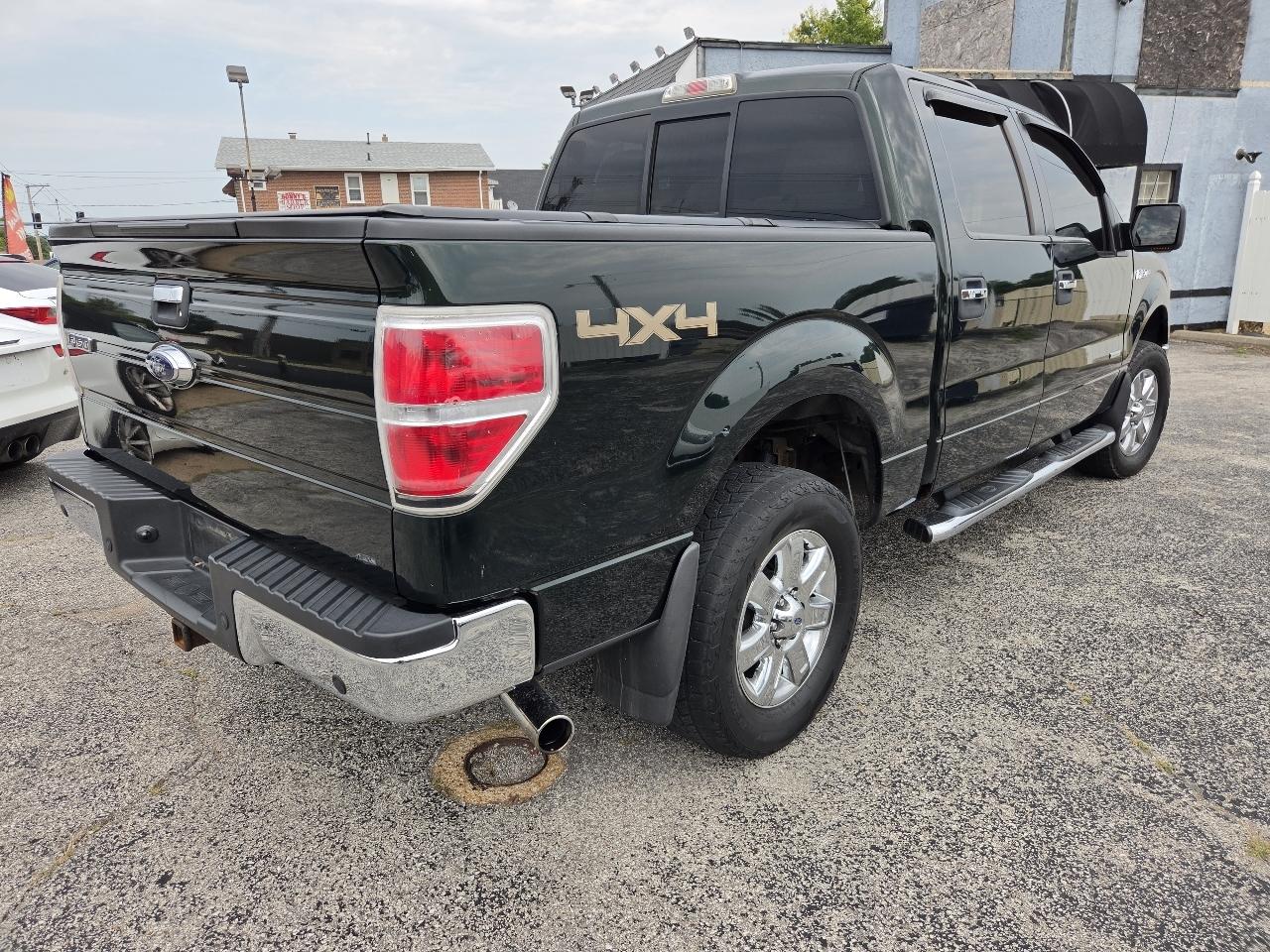 Ford F-150 XL SuperCrew 5.5-ft. Bed 4WD 2013