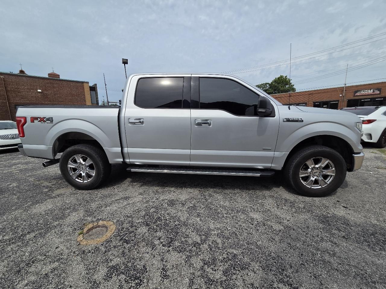 Ford F-150 XL SuperCrew 5.5-ft. Bed 4WD 2016