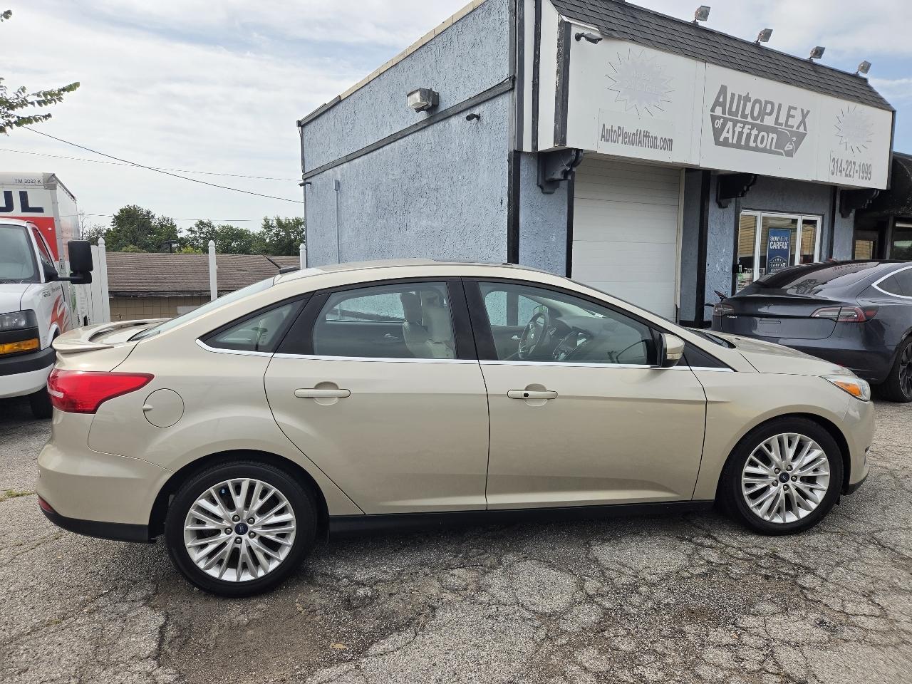 2017 Ford Focus Titanium Sedan