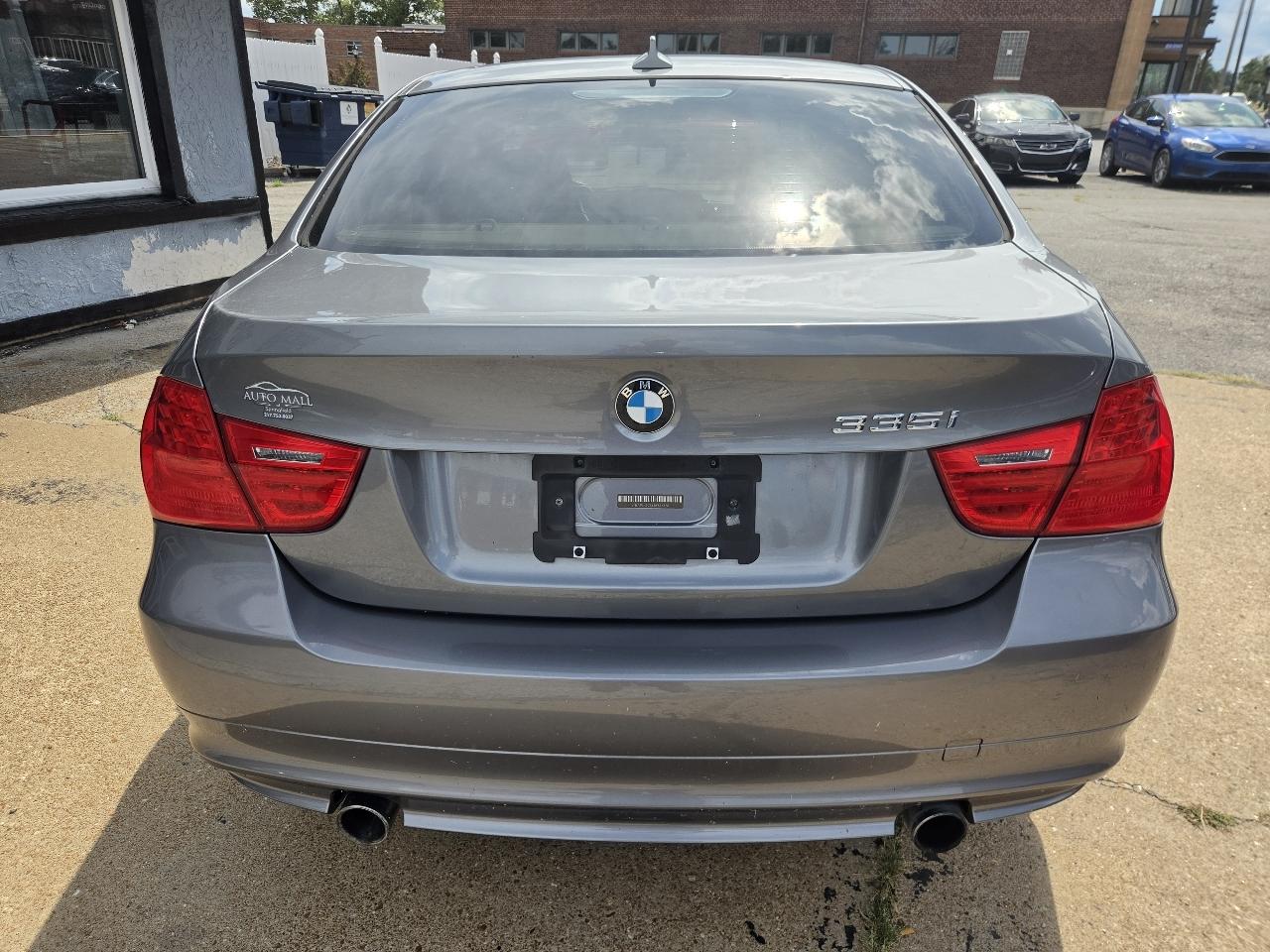 BMW 3-Series 335i 2011