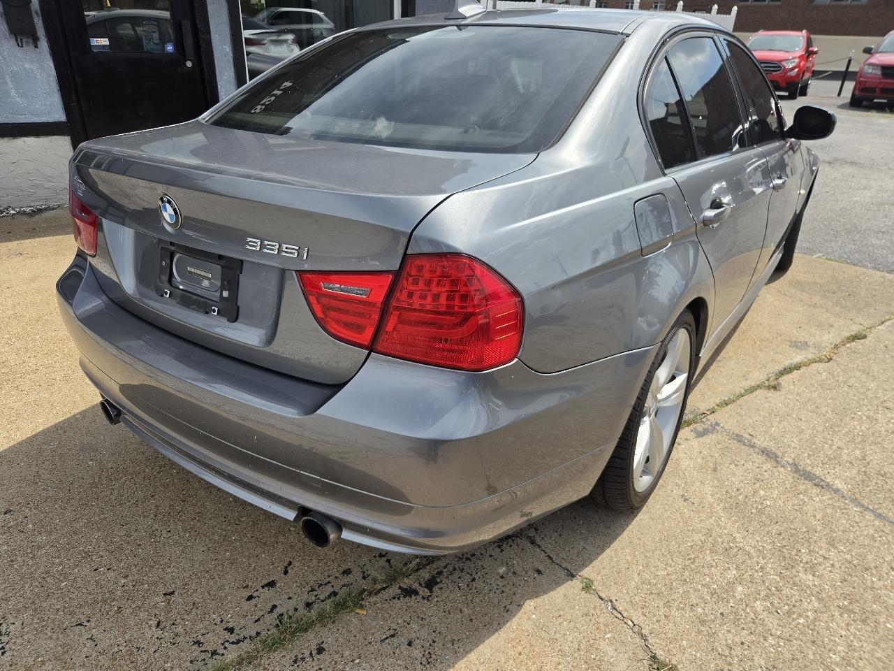 BMW 3-Series 335i 2011