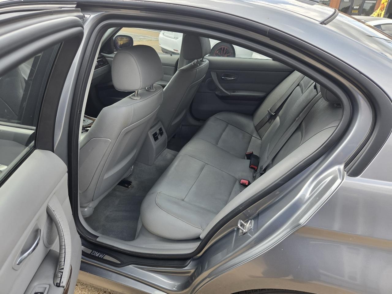 BMW 3-Series 335i 2011