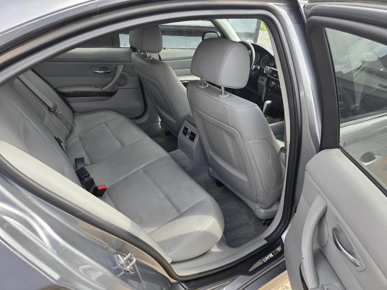 BMW 3-Series 335i 2011