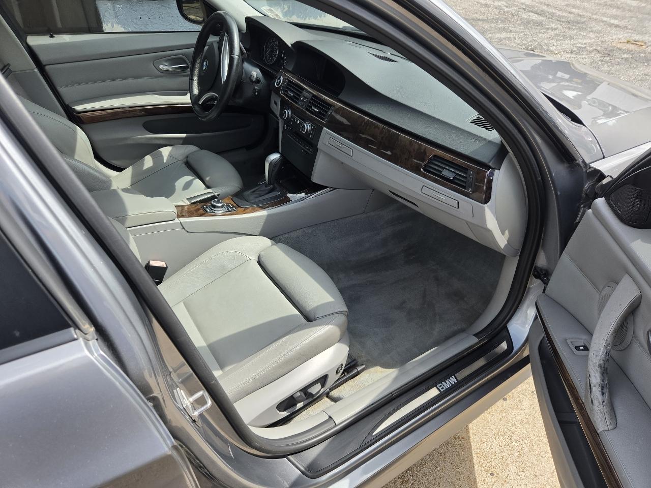 BMW 3-Series 335i 2011