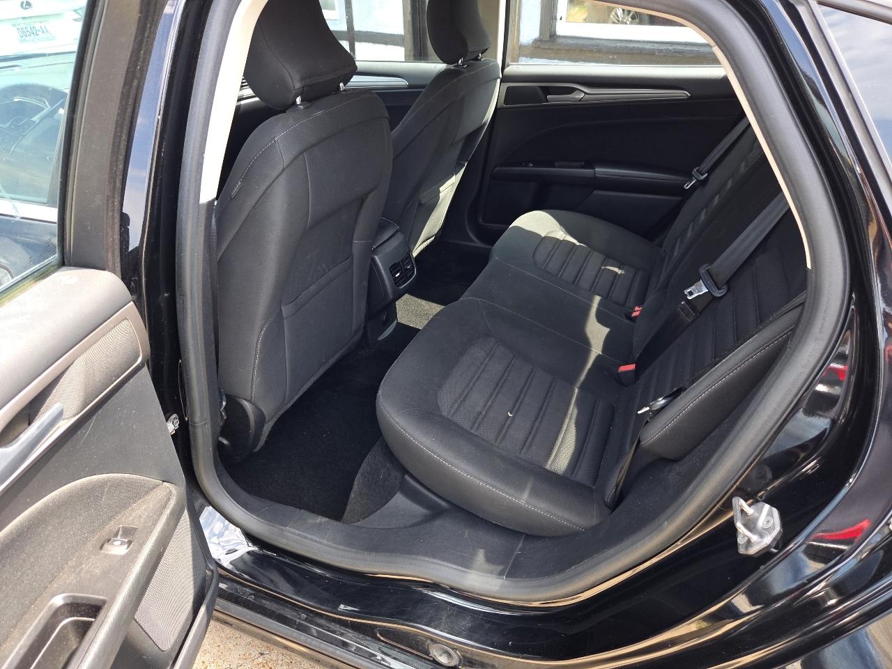 Ford Fusion SE 2017
