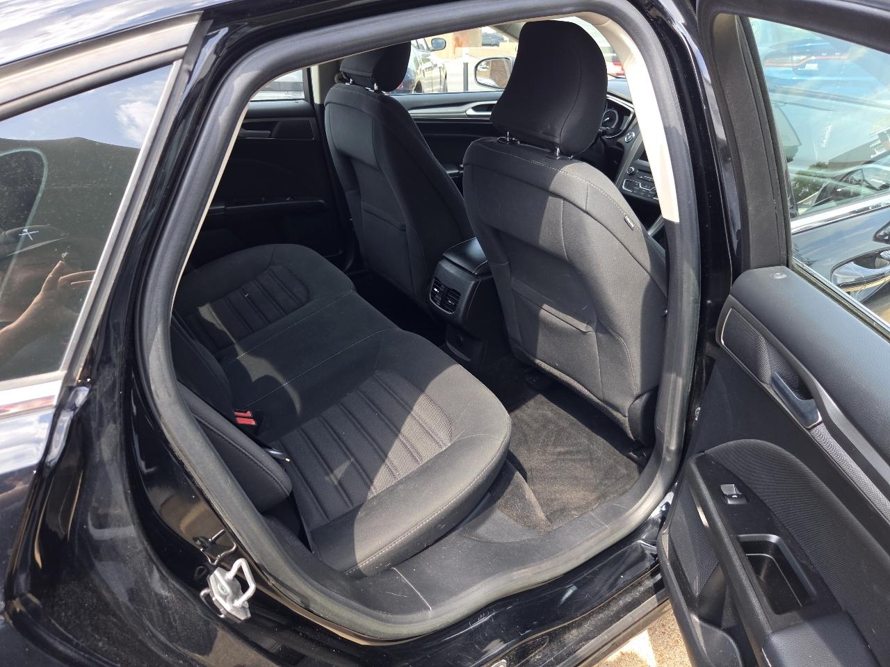 Ford Fusion SE 2017