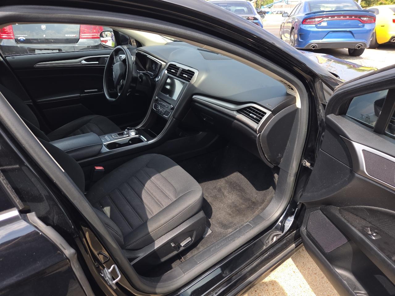 Ford Fusion SE 2017
