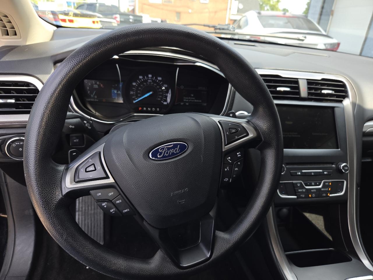 Ford Fusion SE 2017