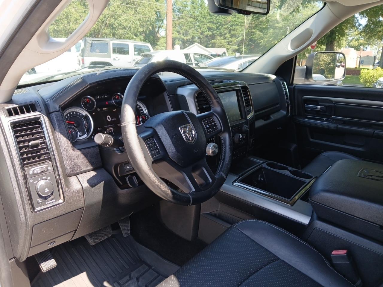 RAM 1500 2WD Crew Cab 149" Sport 2014