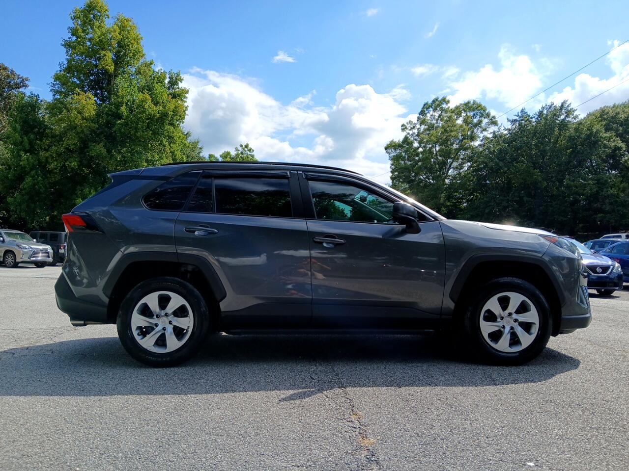 Toyota RAV4 LE 2021 Toyota RAV4 LE 2021
