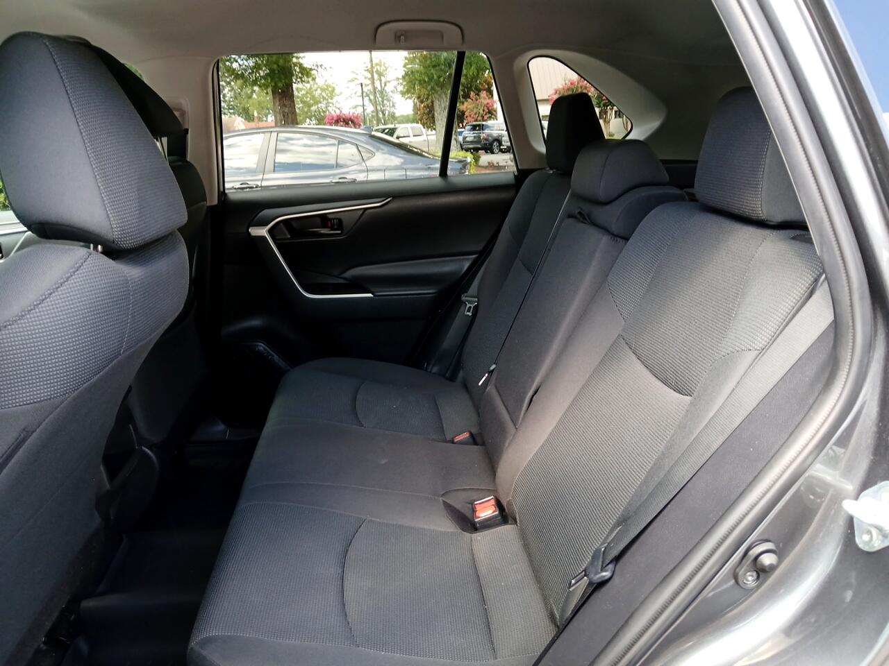 Toyota RAV4 LE 2021 Toyota RAV4 LE 2021