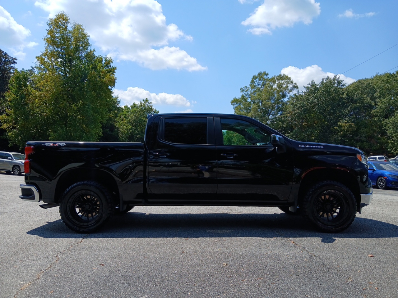 Chevrolet Silverado 1500 4WD Crew Cab 143.5" LT 2023 Chevrolet Silverado 1500 4WD Crew Cab 143.5" LT 2023