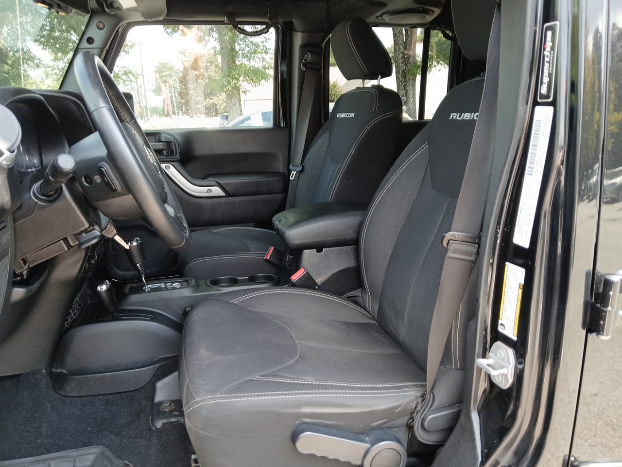 2014 Jeep Wrangler Rubicon photo 17