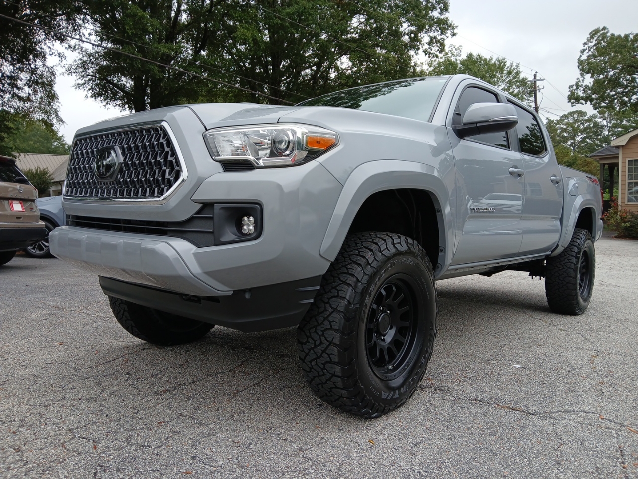 2018 Toyota Tacoma SR5 TRD Pro Sport photo 2