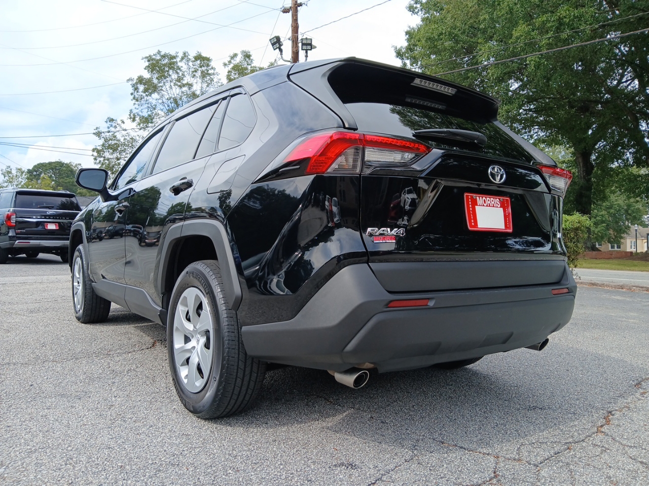 2021 Toyota RAV4 LE photo 6