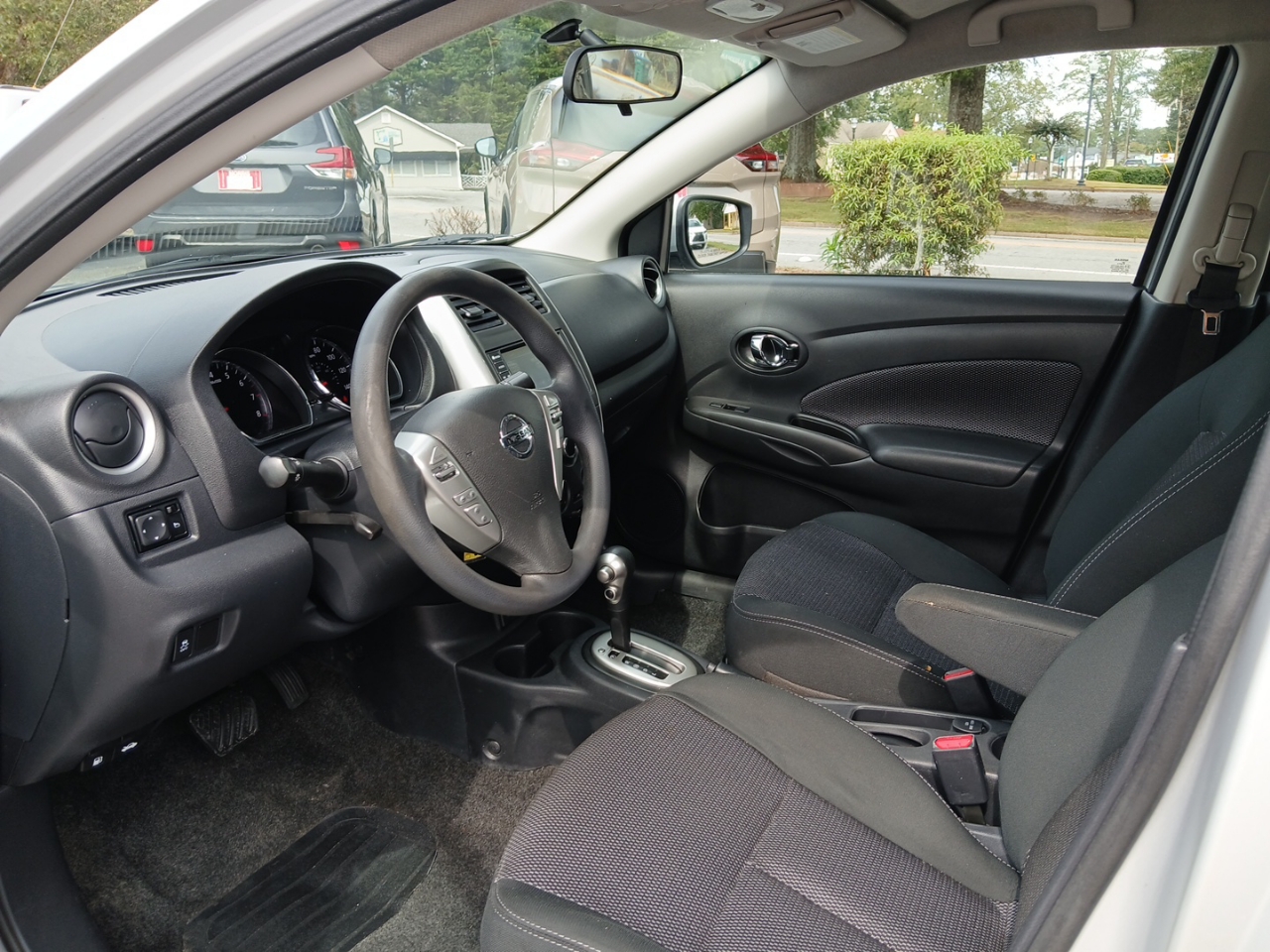 2019 Nissan Versa 1.6 S photo 16