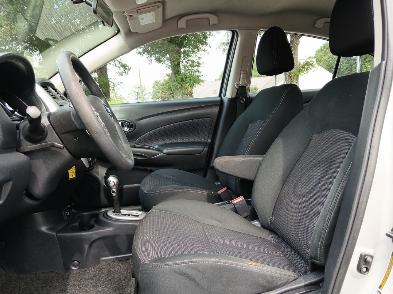 2019 Nissan Versa 1.6 S photo 17