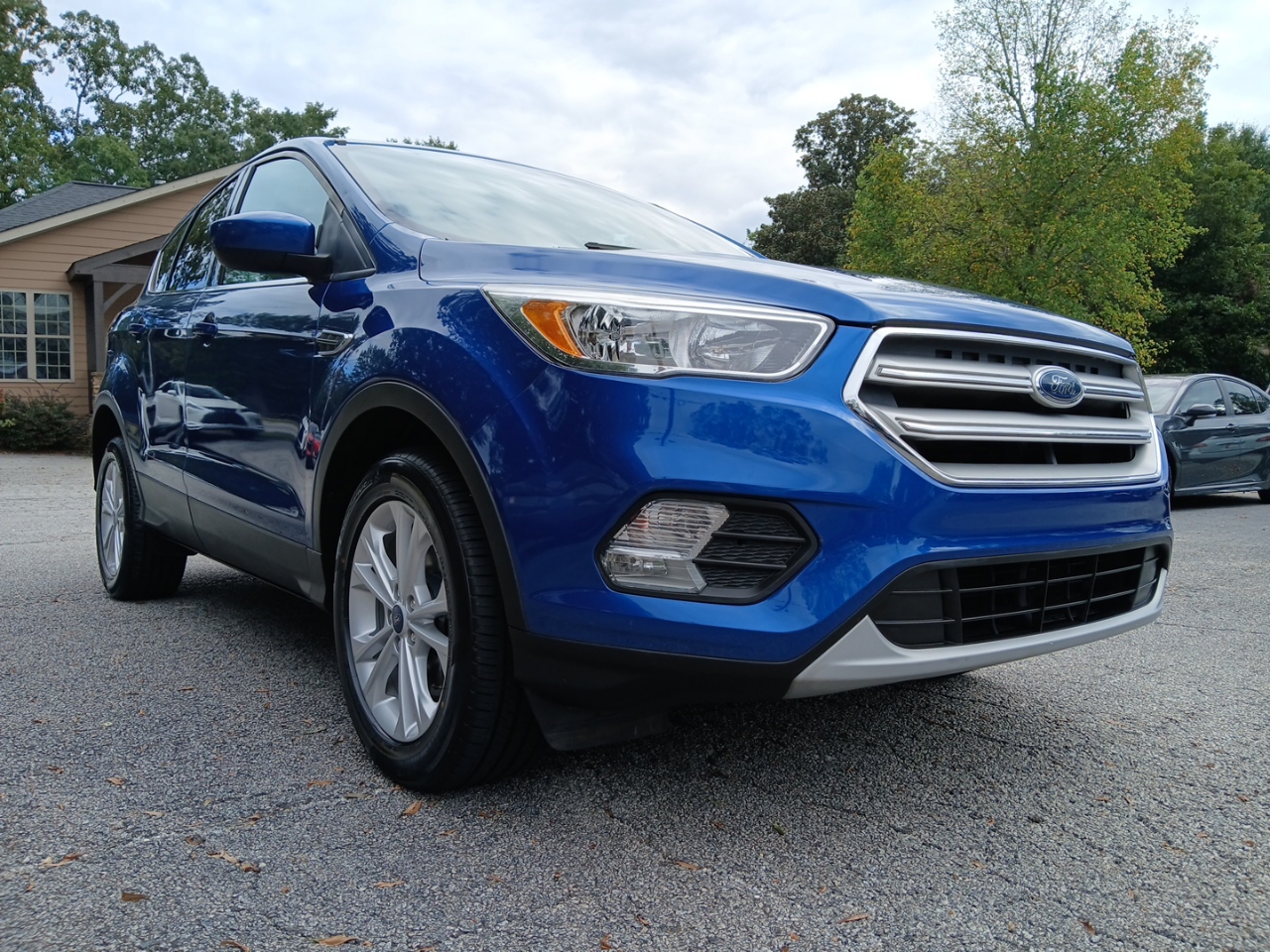 2019 Ford Escape SE photo 4