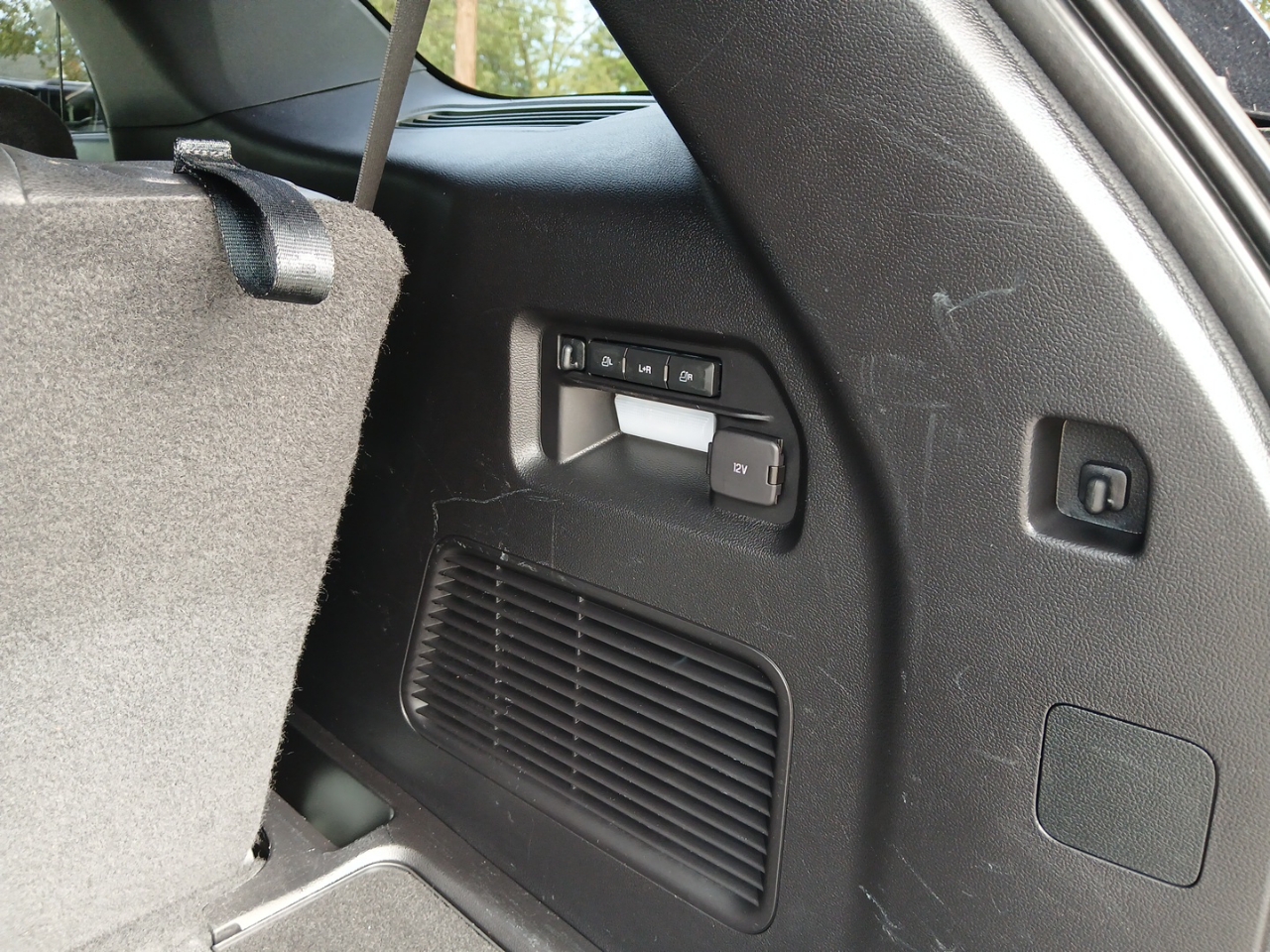 2020 Ford Explorer Limited photo 11