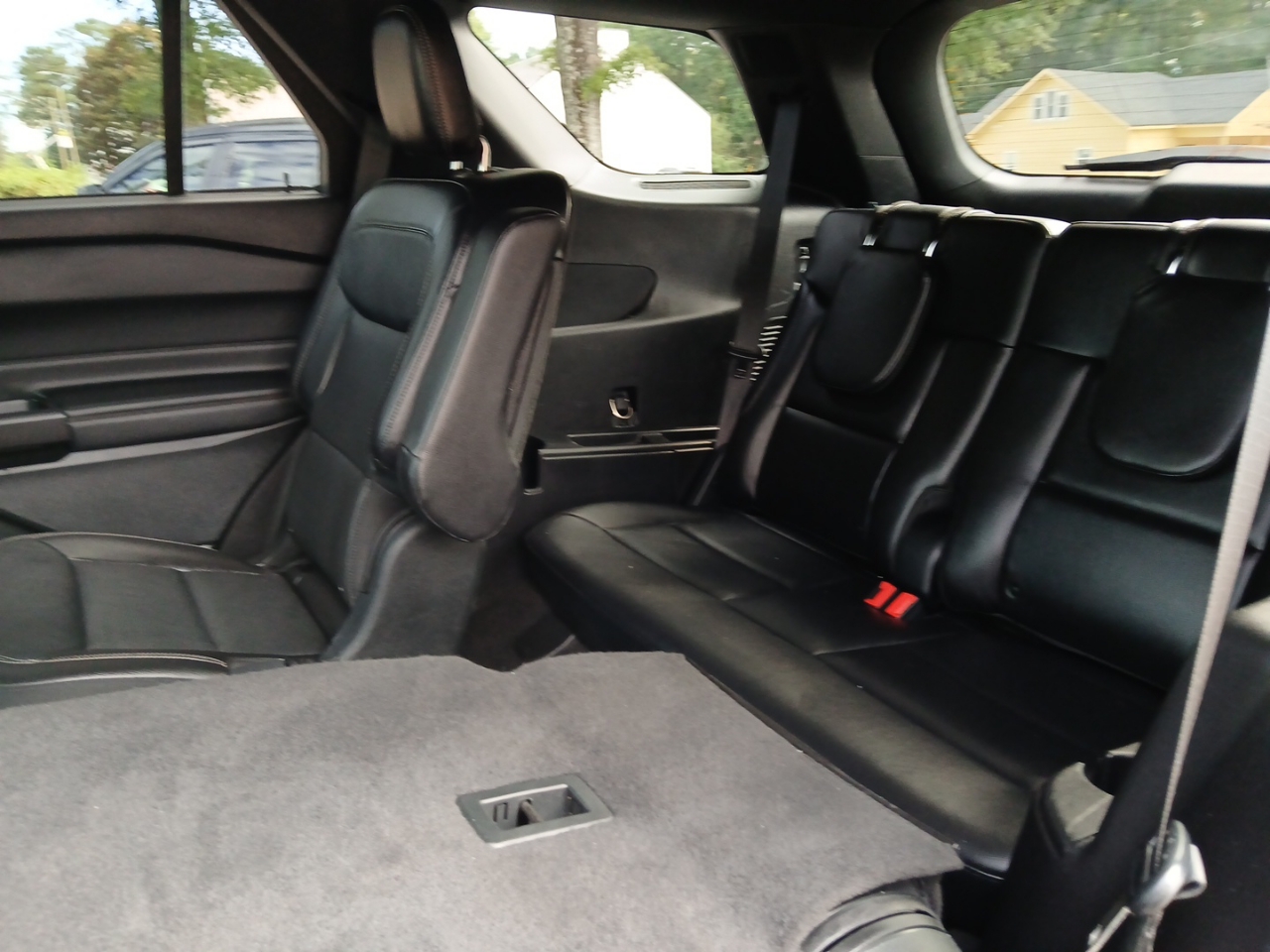 2020 Ford Explorer Limited photo 12